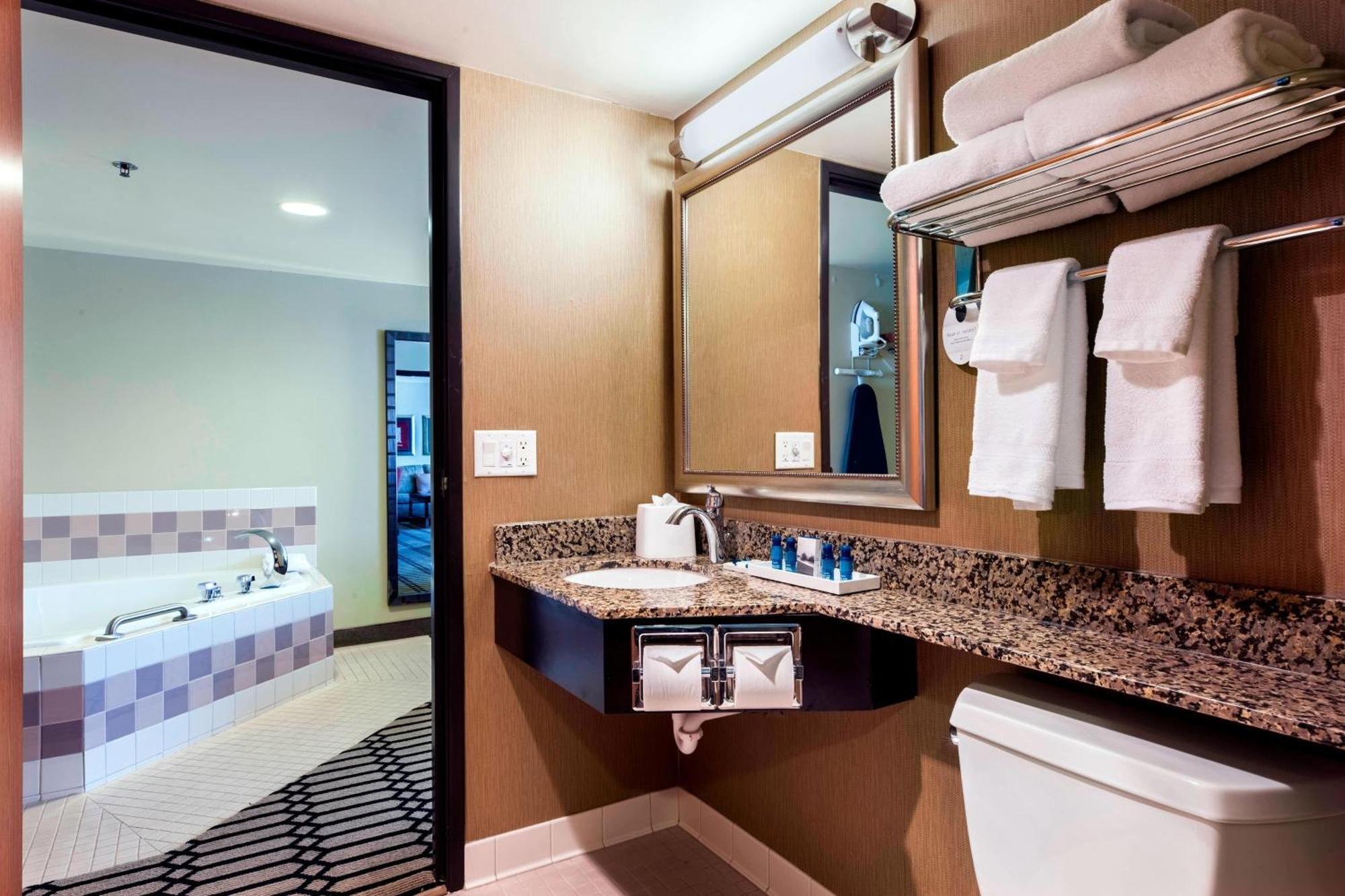 Delta Hotels By Marriott FargoFargo  Kültér fotó
