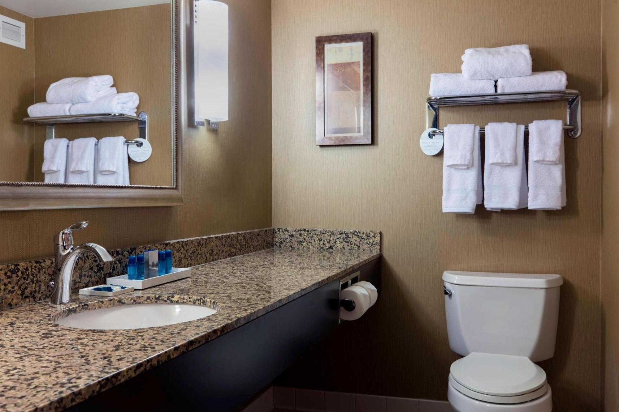 Delta Hotels By Marriott FargoFargo  Kültér fotó