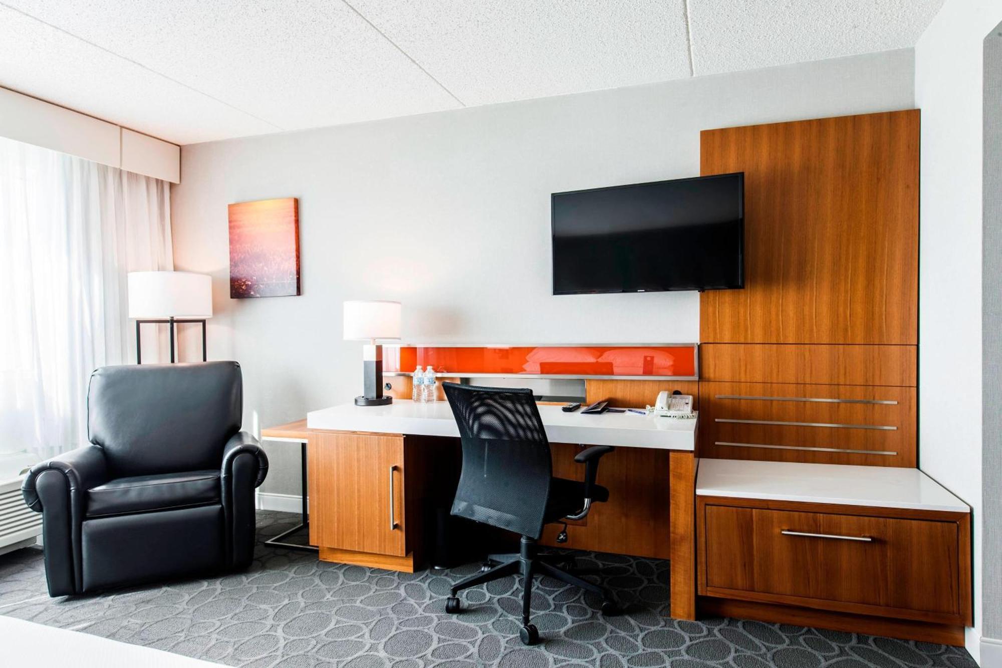 Delta Hotels By Marriott FargoFargo  Kültér fotó